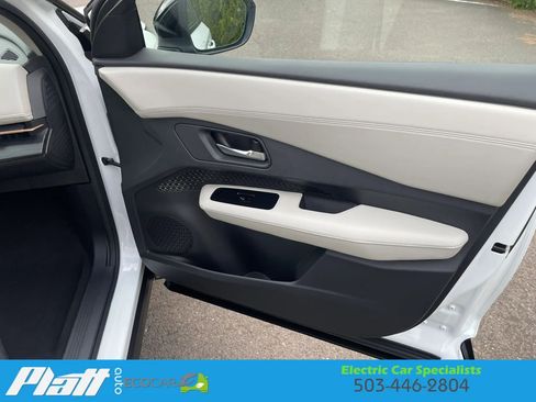 Used 2024 Nissan Ariya FWD image 51