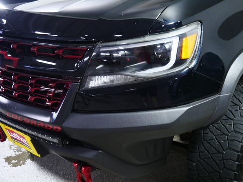 Used 2018 Chevrolet Colorado ZR2 w/ ZR2 Midnight Special Edition AWD/4WD image 16