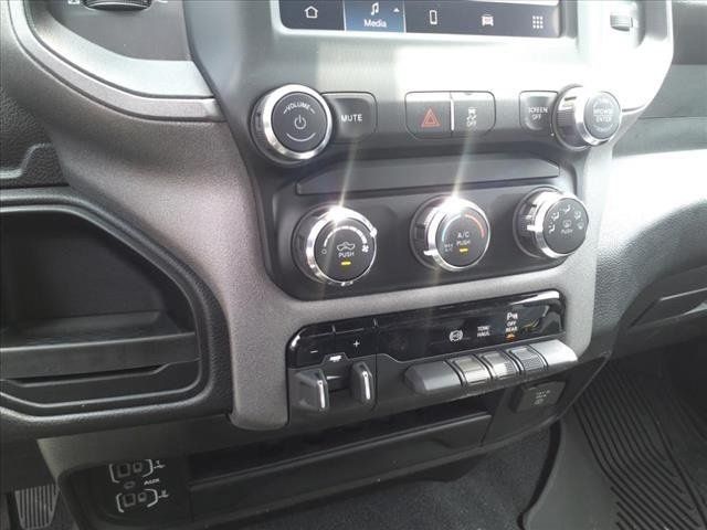 New 2024 RAM 3500 Tradesman w/ Chrome Appearance Group AWD/4WD image 10