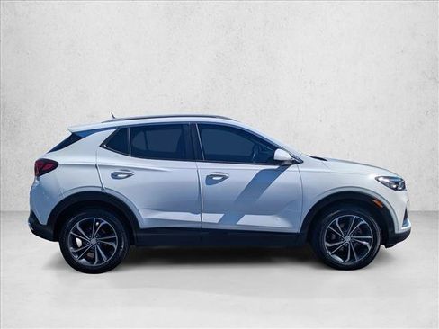 Used 2020 Buick Encore GX Essence w/ Advanced Technology Package FWD image 4