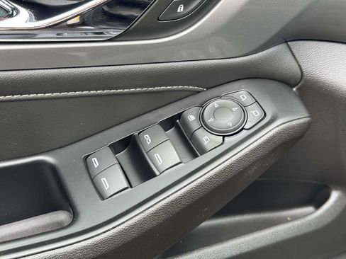 Used 2023 Chevrolet Equinox LT AWD/4WD image 15