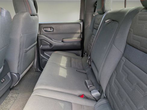 Used 2022 Nissan Frontier Pro-X w/ Technology Package image 11