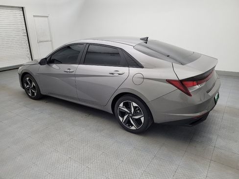 Used 2023 Hyundai Elantra SEL w/ Convenience Package FWD image 3