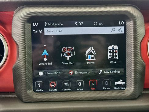 Used 2021 Jeep Gladiator Rubicon AWD/4WD image 16