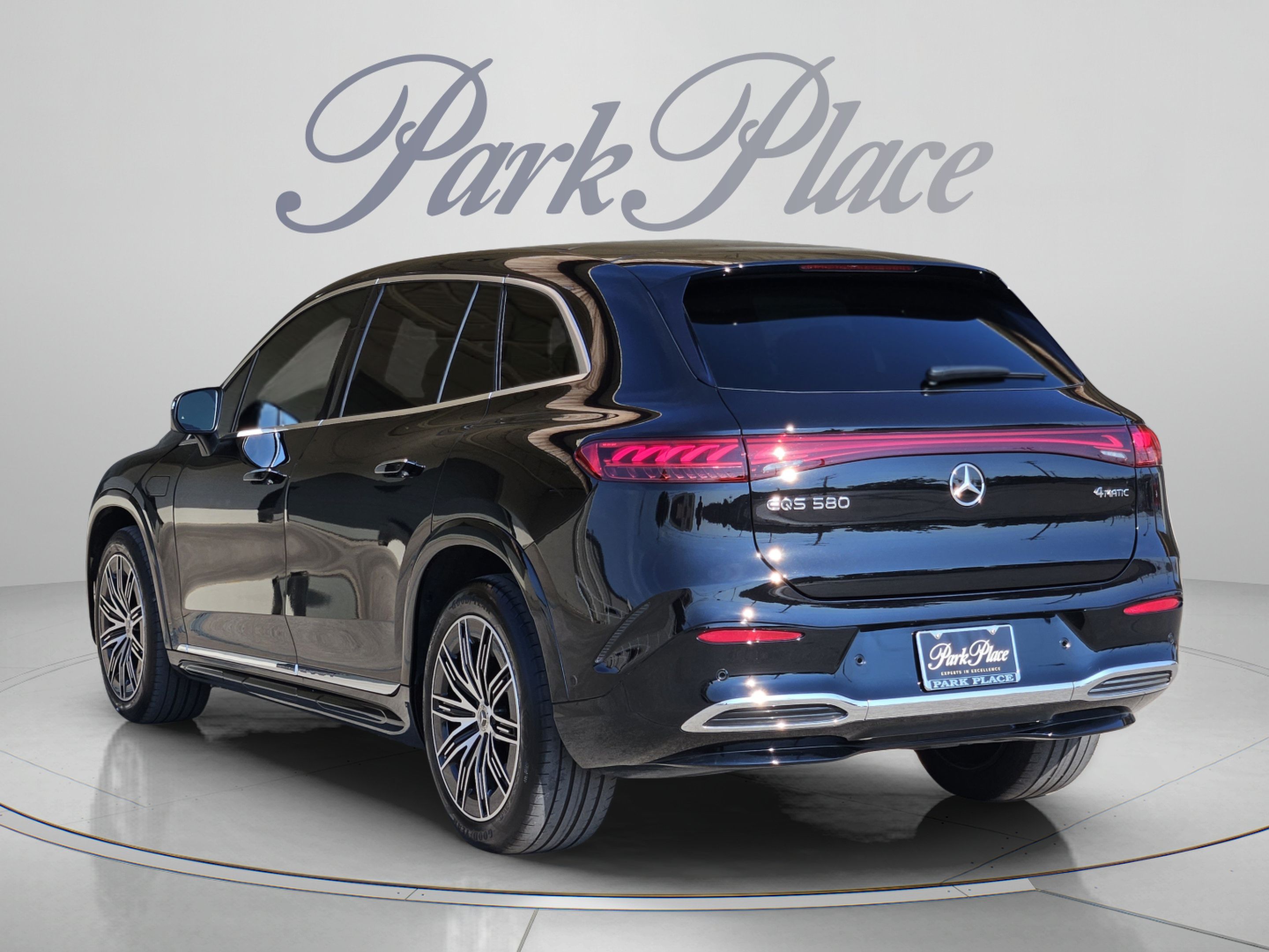 Certified 2023 Mercedes-Benz EQS 580 4MATIC SUV image 3