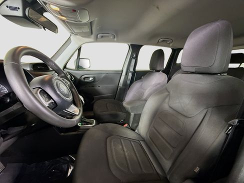 Used 2021 Jeep Renegade Latitude image 22