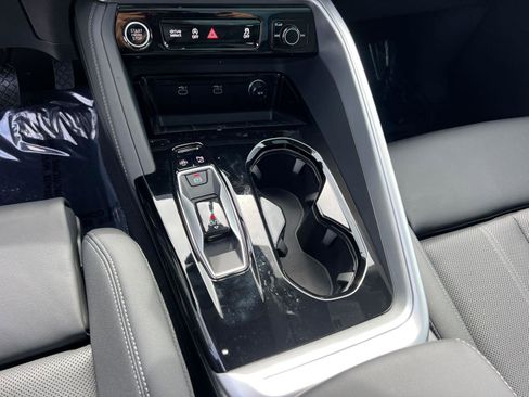New 2025 Audi Q5 Premium Plus image 24