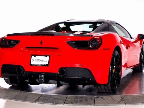 Used 2019 Ferrari 488 Spider image 12