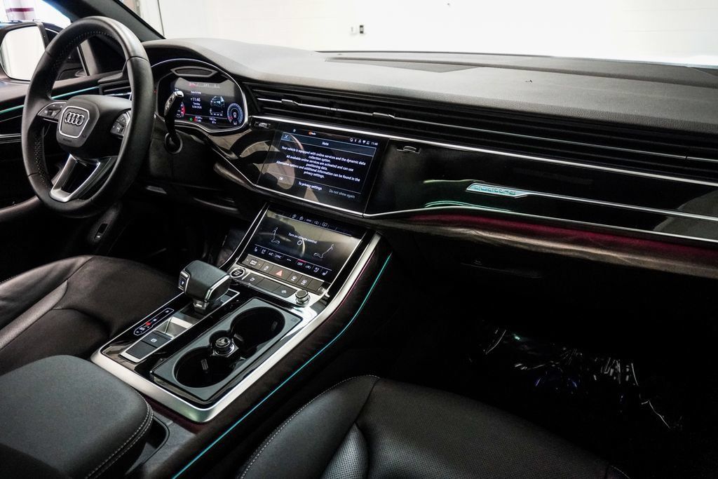 Used 2021 Audi Q8 Premium Plus w/ Premium Plus Package AWD/4WD image 14