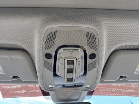 Used 2019 Audi Q8 Premium Plus AWD/4WD image 29