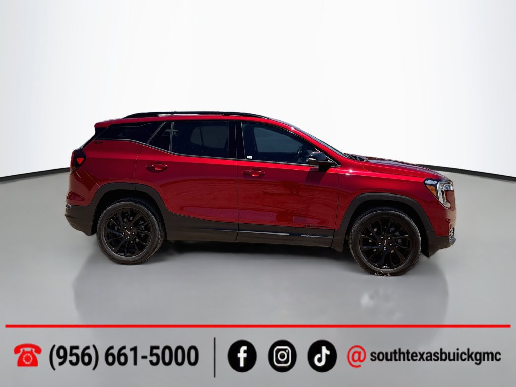 Used 2024 GMC Terrain SLT w/ Tech Package AWD/4WD image 9