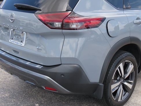 Used 2023 Nissan Rogue SL FWD image 12