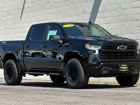 Used 2025 Chevrolet Silverado 1500 LT Trail Boss w/ LPO, Dark Essentials Package AWD/4WD image 1