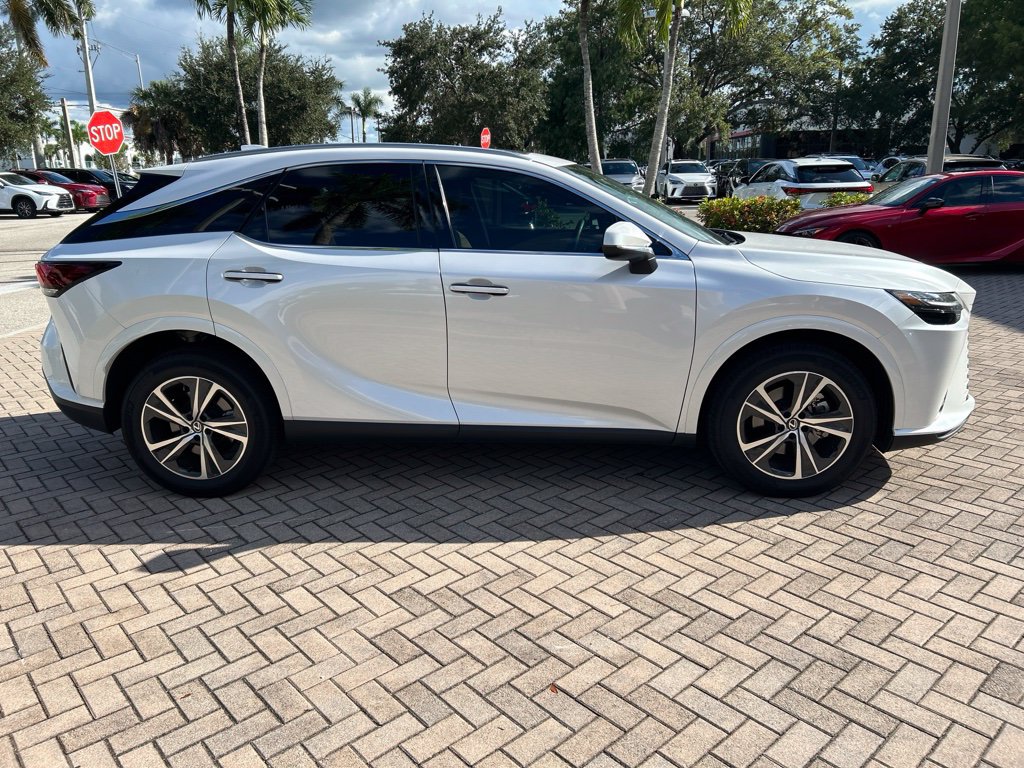 Used 2026 Lexus RX 350 FWD image 2
