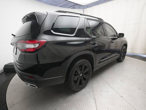 Certified 2025 Honda Pilot Black Edition image 38