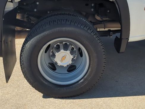 Used 2024 Chevrolet Silverado 3500 W/T w/ WT Convenience Package image 3