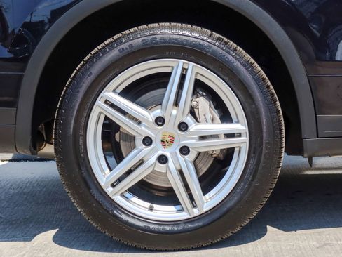 Used 2016 Porsche Cayenne S AWD/4WD image 29