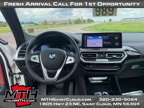 Used 2024 BMW X3 xDrive30i AWD/4WD image 11