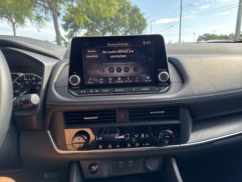 Used 2025 Nissan Rogue SV AWD/4WD image 26