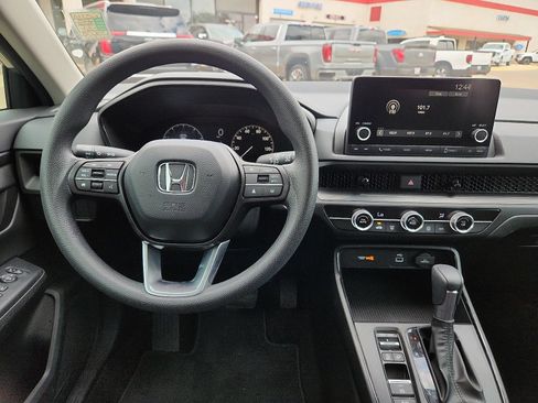 Used 2025 Honda CR-V LX image 12