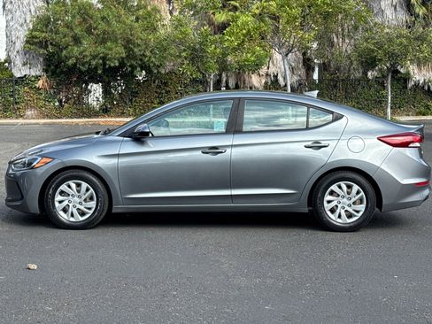Used 2017 Hyundai Elantra SE image 6