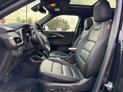 Used 2023 Chevrolet TrailBlazer ACTIV w/ Sun and Liftgate Package image 35