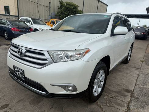 Used 2013 Toyota Highlander SE image 3