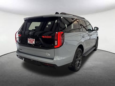 New 2026 Ford Expedition Platinum image 5