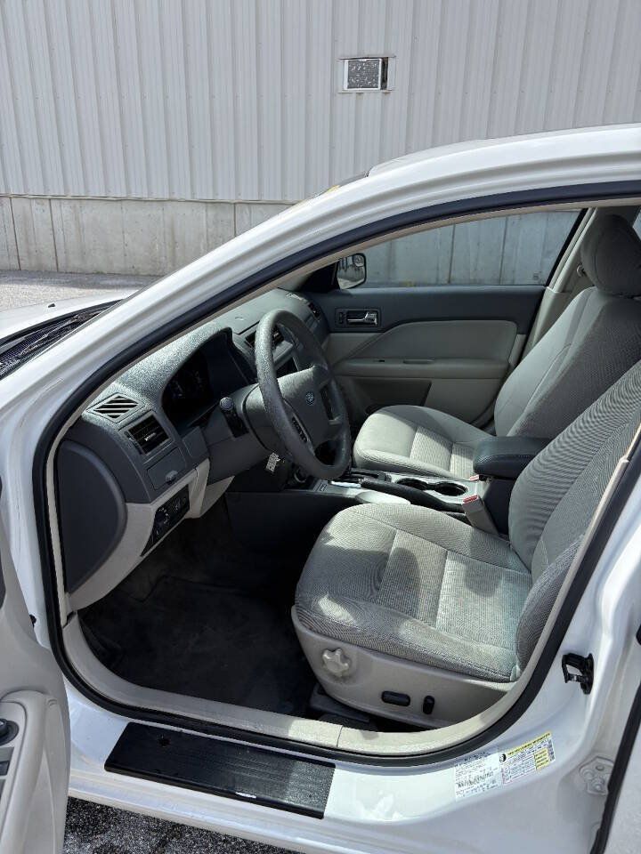 Used 2011 Ford Fusion SE w/ 202A Rapid Spec Order Code FWD image 6