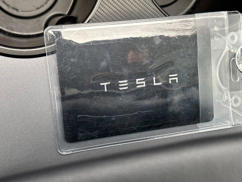 Used 2024 Tesla Model Y Long Range image 22