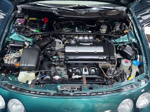 Used 2000 Acura Integra GS-R FWD image 3