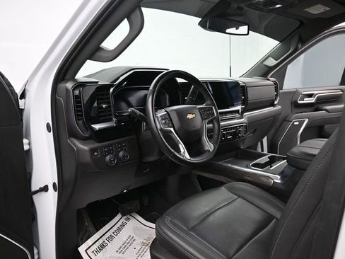 Used 2024 Chevrolet Silverado 2500 LTZ w/ LTZ Convenience Package image 16