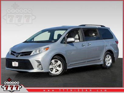 Used 2020 Toyota Sienna LE w/ LE Preferred Package