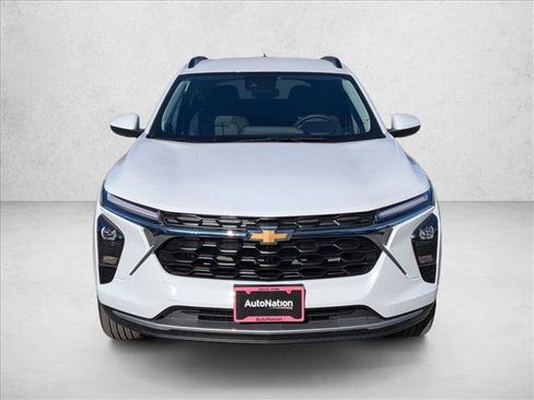 New 2026 Chevrolet Trax LT w/ Driver Confidence Package image 2