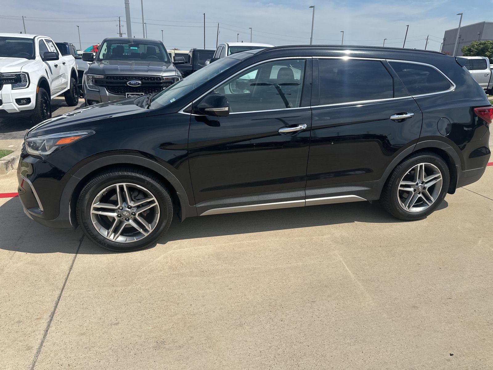 Used 2017 Hyundai Santa Fe Limited w/ Cargo Package AWD/4WD image 5