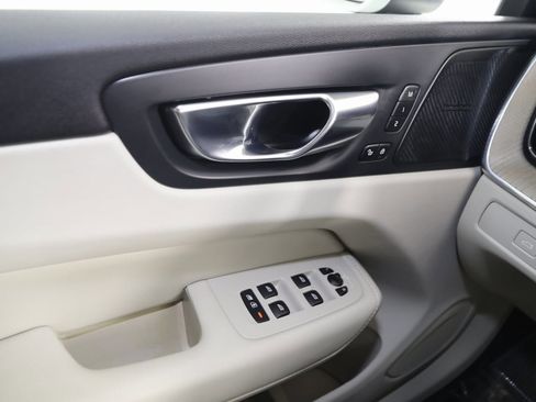 Used 2023 Volvo XC60 B5 Plus w/ Climate Package image 31