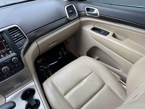 Used 2014 Jeep Grand Cherokee Limited AWD/4WD image 15