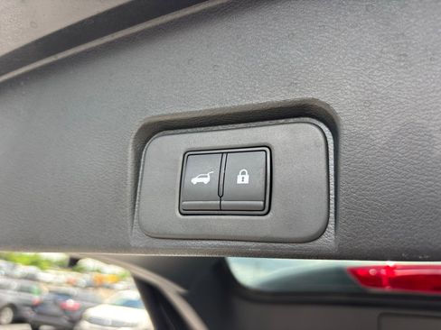 Used 2026 Nissan Rogue SL AWD/4WD image 19