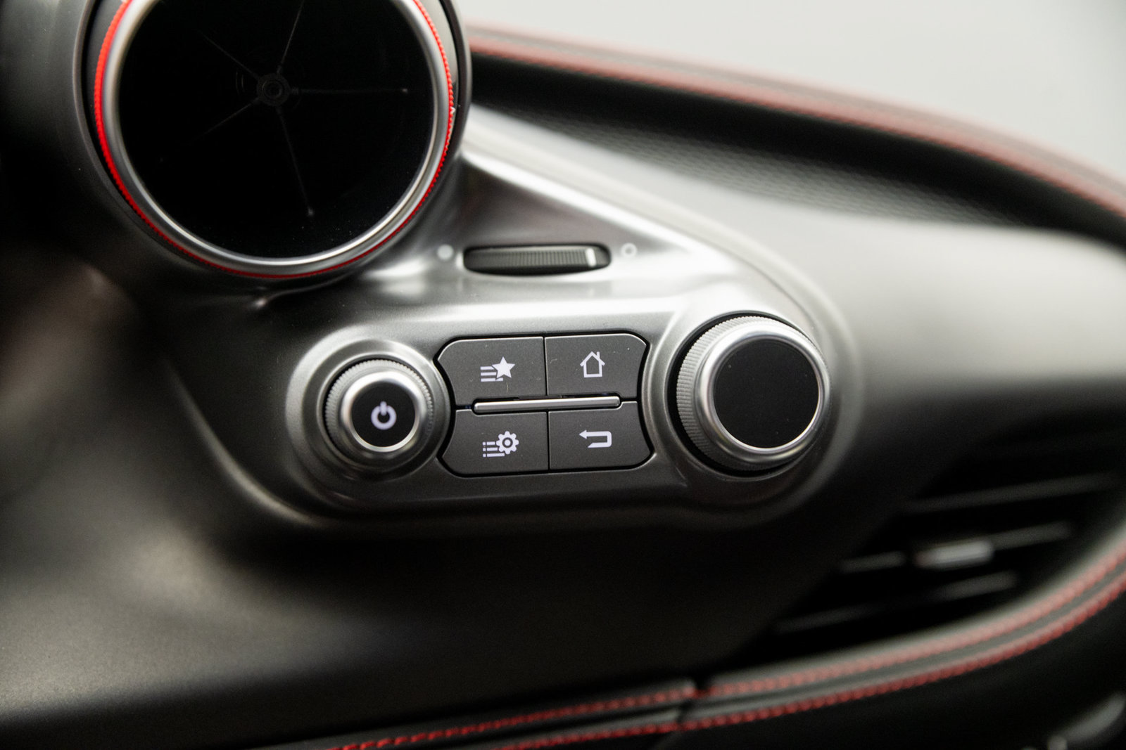 Used 2022 Ferrari F8 Tributo RWD image 28