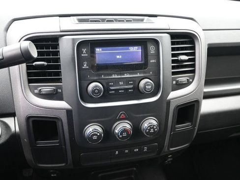 Used 2018 RAM 2500 Tradesman w/ Chrome Appearance Group image 16