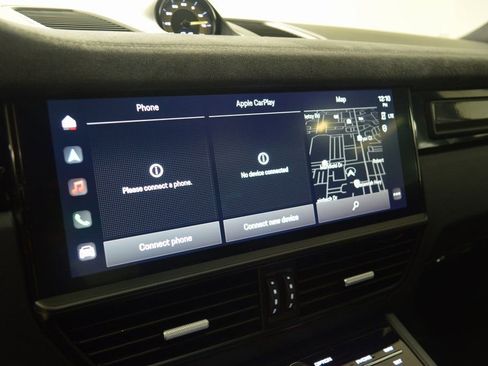 Certified 2023 Porsche Cayenne Turbo GT AWD/4WD image 28