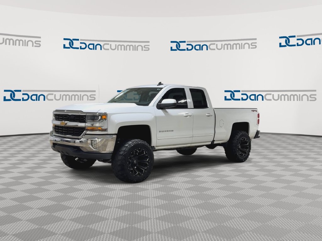 Used 2017 Chevrolet Silverado 1500 LT w/ All Star Edition AWD/4WD image 4
