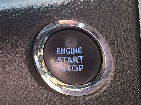 Used 2021 Toyota 4Runner Venture AWD/4WD image 19