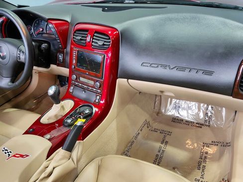 Used 2007 Chevrolet Corvette Convertible w/ Preferred Equipment Group image 19