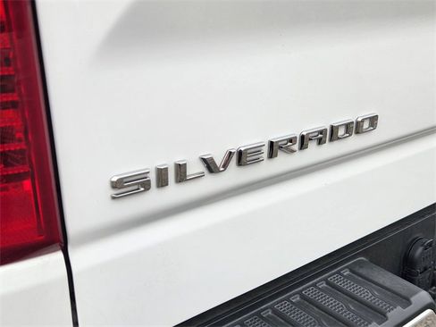 Used 2023 Chevrolet Silverado 1500 LT image 8