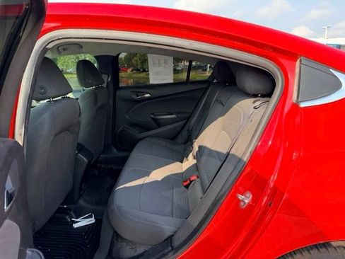 Used 2019 Chevrolet Cruze LT FWD image 8