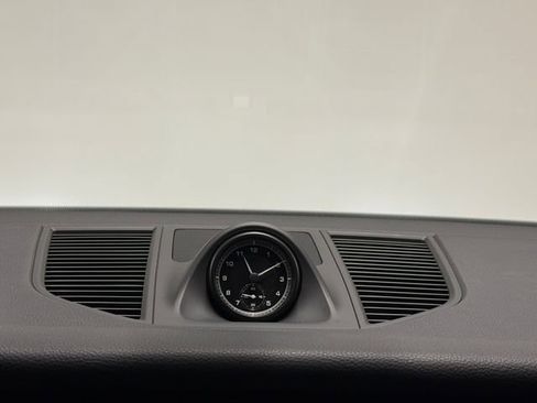 Certified 2026 Porsche Macan AWD/4WD image 16