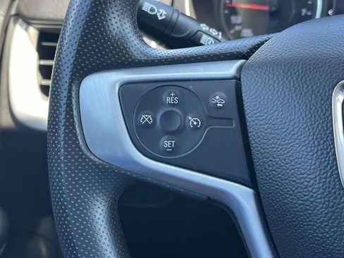Used 2024 GMC Terrain SLE FWD image 26
