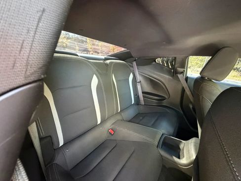 Used 2021 Chevrolet Camaro LT w/ Technology Package image 19