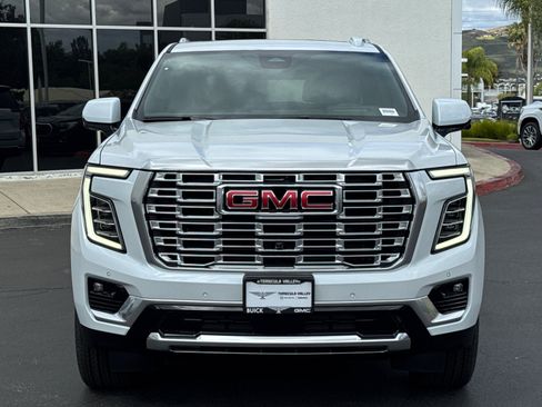 Used 2026 GMC Yukon XL Denali w/ Denali Reserve Package AWD/4WD image 5